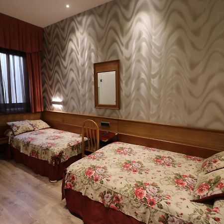 Hostal Hispano - Argentino Gran Via Madrid Ngoại thất bức ảnh