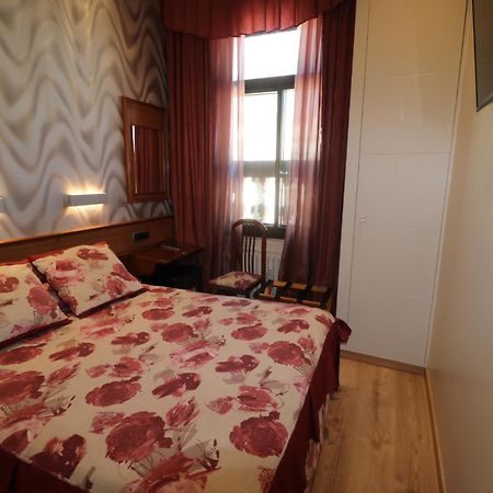 Hostal Hispano - Argentino Gran Via Madrid Ngoại thất bức ảnh