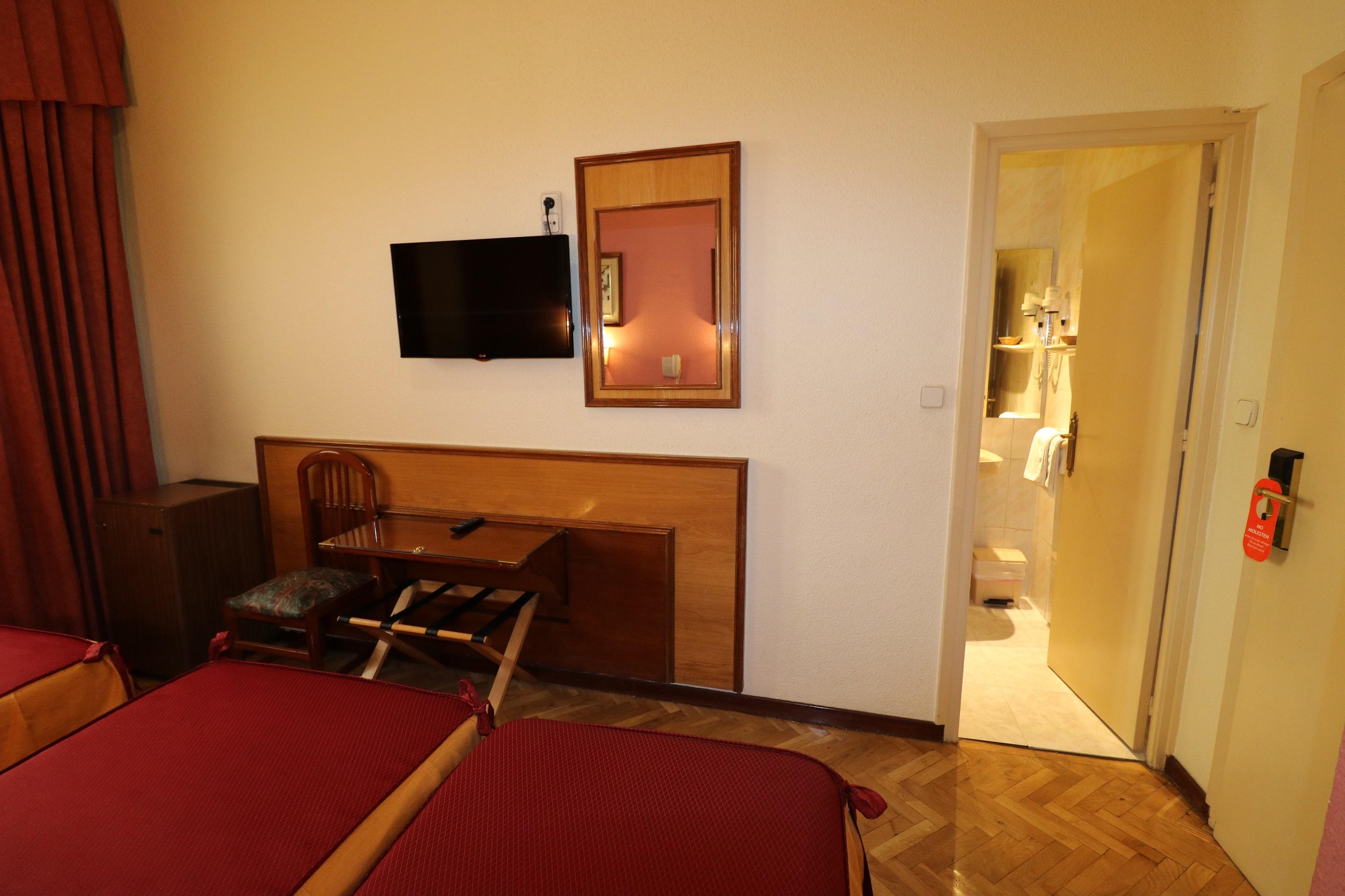 Hostal Hispano - Argentino Gran Via Madrid Ngoại thất bức ảnh
