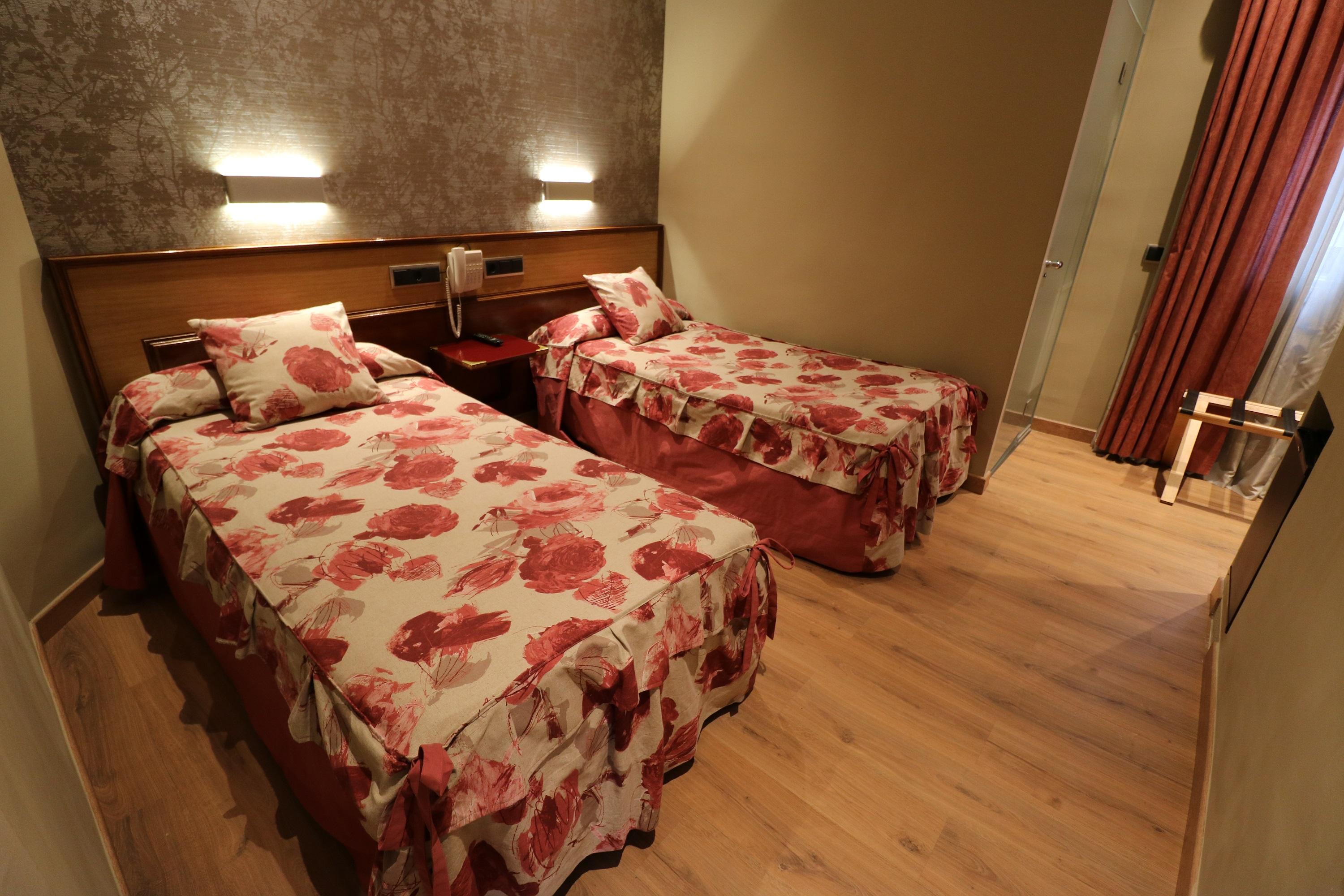 Hostal Hispano - Argentino Gran Via Madrid Ngoại thất bức ảnh