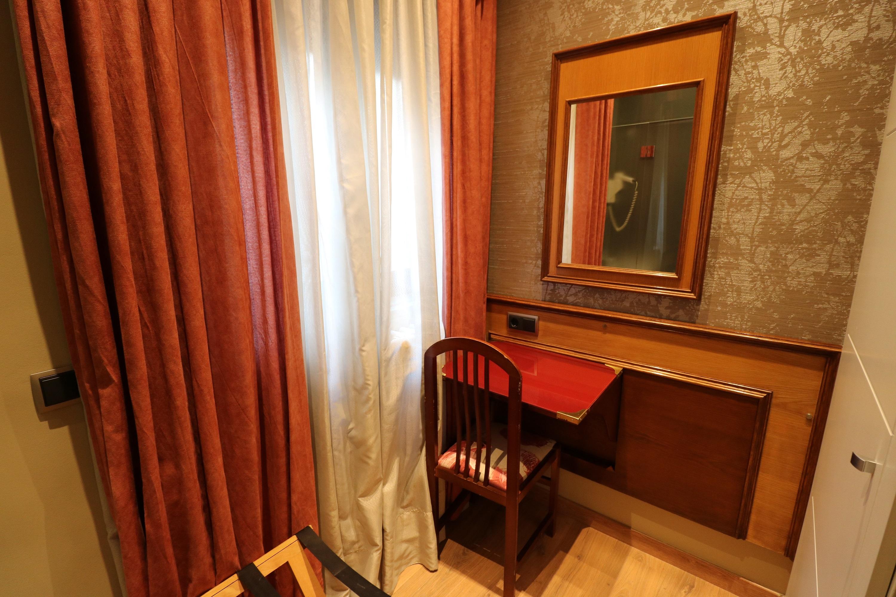 Hostal Hispano - Argentino Gran Via Madrid Ngoại thất bức ảnh