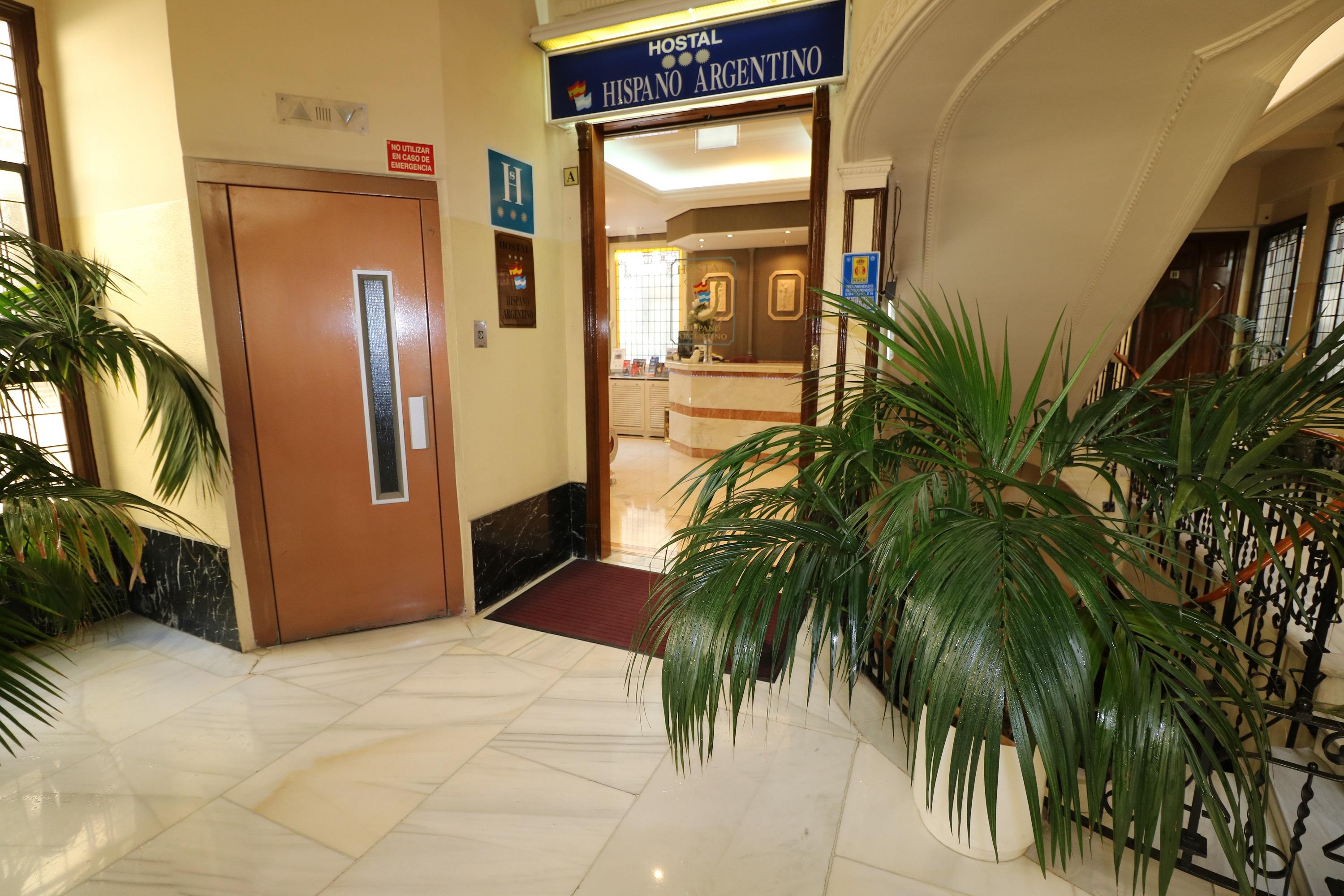 Hostal Hispano - Argentino Gran Via Madrid Ngoại thất bức ảnh