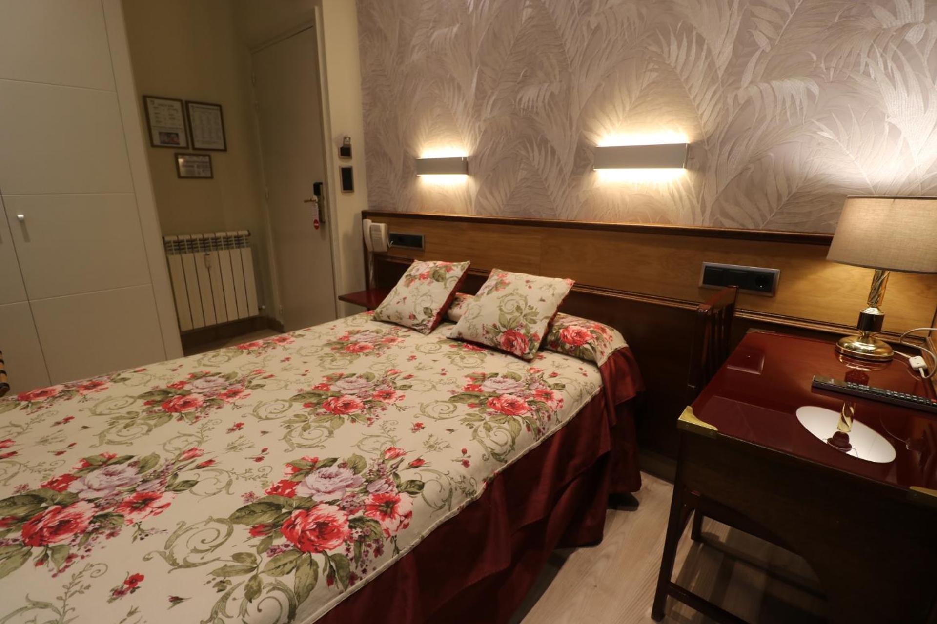 Hostal Hispano - Argentino Gran Via Madrid Ngoại thất bức ảnh