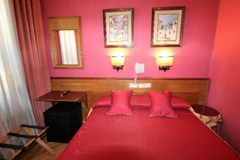 Hostal Hispano - Argentino Gran Via Madrid Phòng bức ảnh